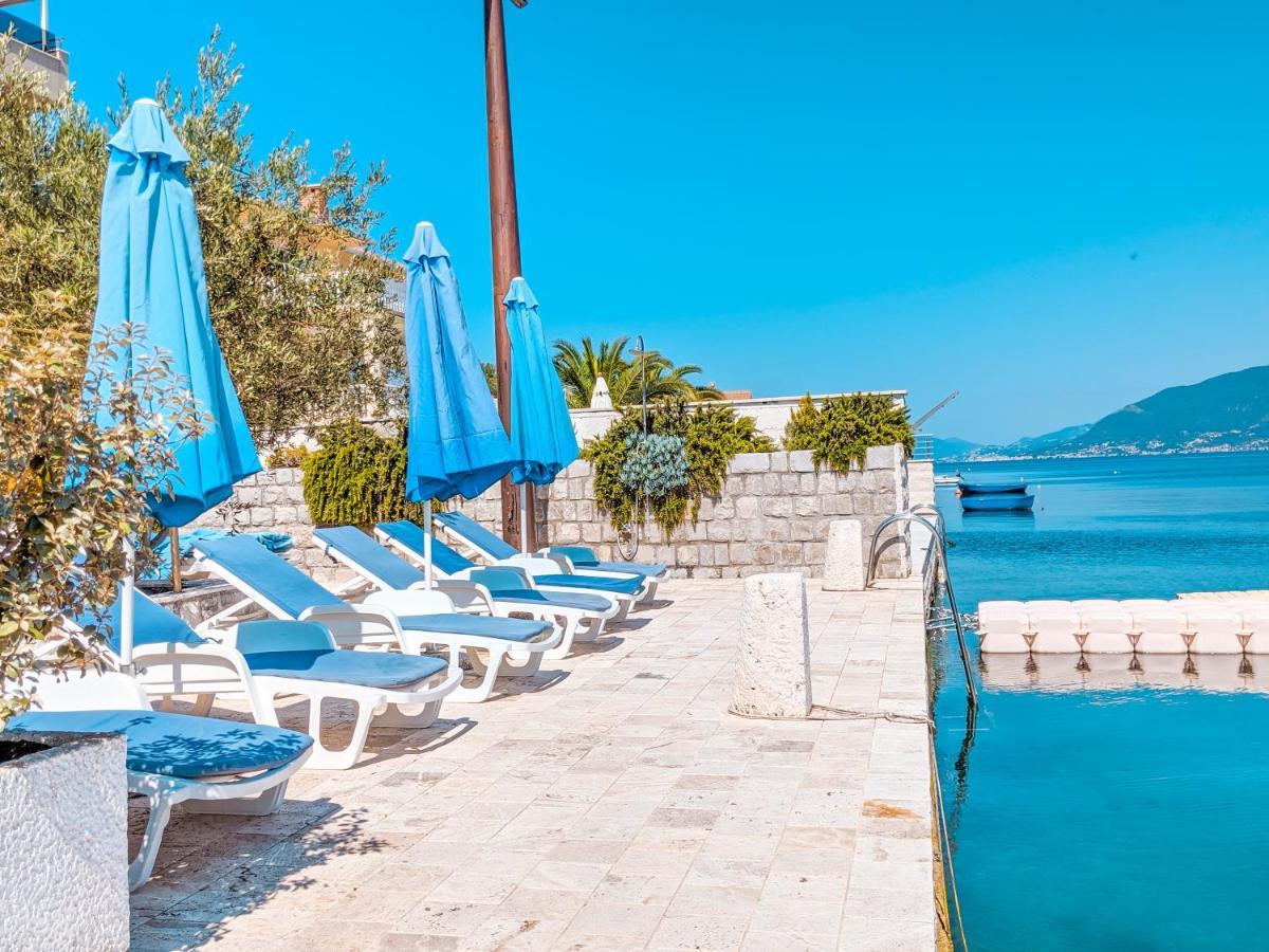 Apartments Maestral Tivat Eksteriør billede