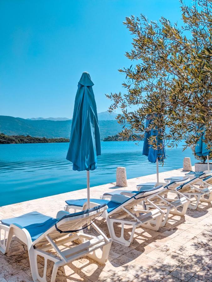 Apartments Maestral Tivat Eksteriør billede