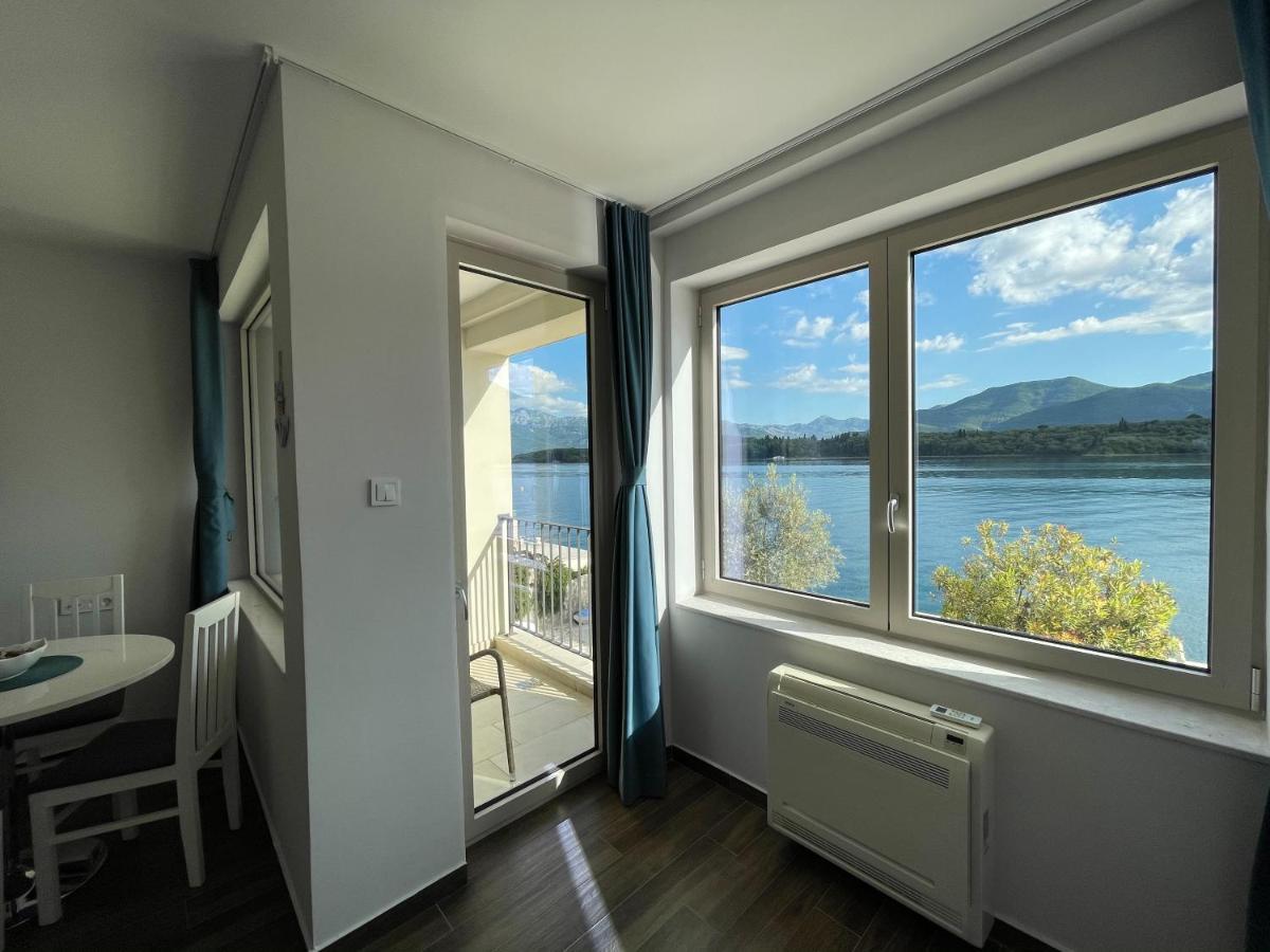 Apartments Maestral Tivat Eksteriør billede