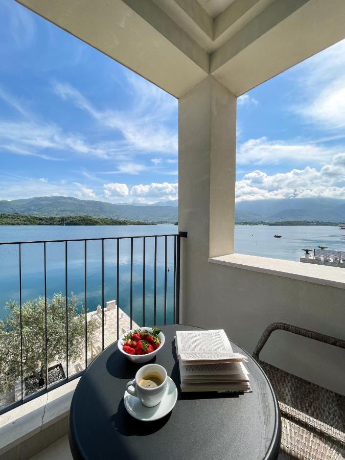 Apartments Maestral Tivat Eksteriør billede