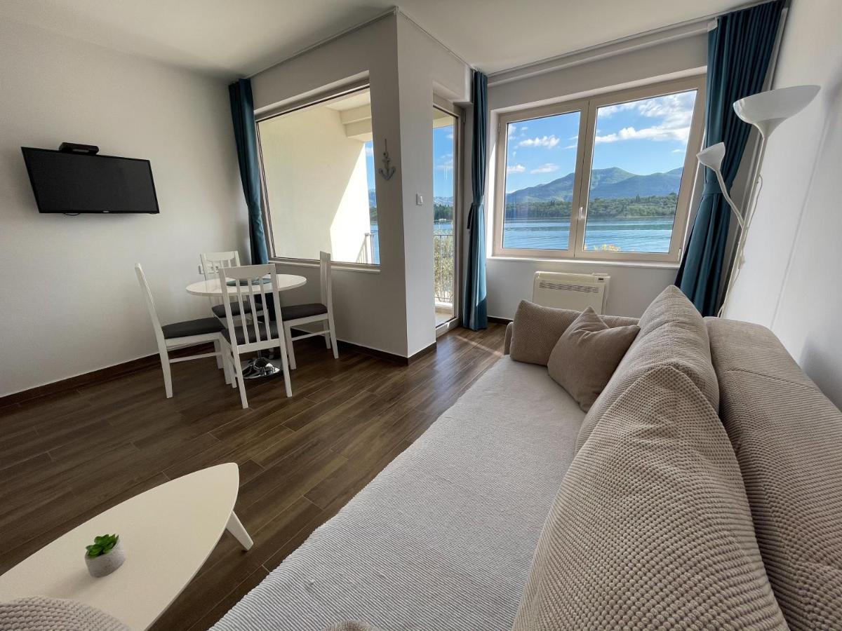 Apartments Maestral Tivat Eksteriør billede