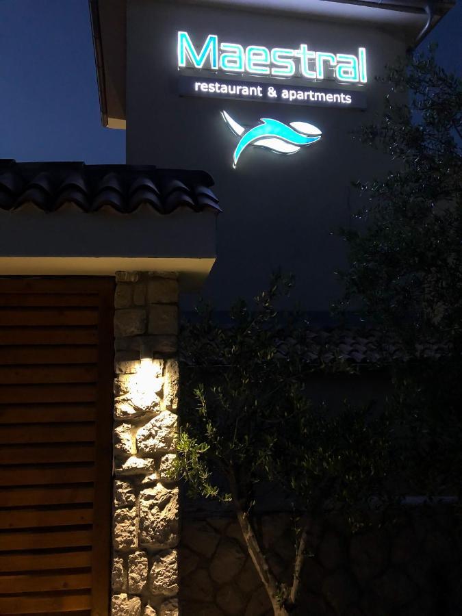 Apartments Maestral Tivat Eksteriør billede