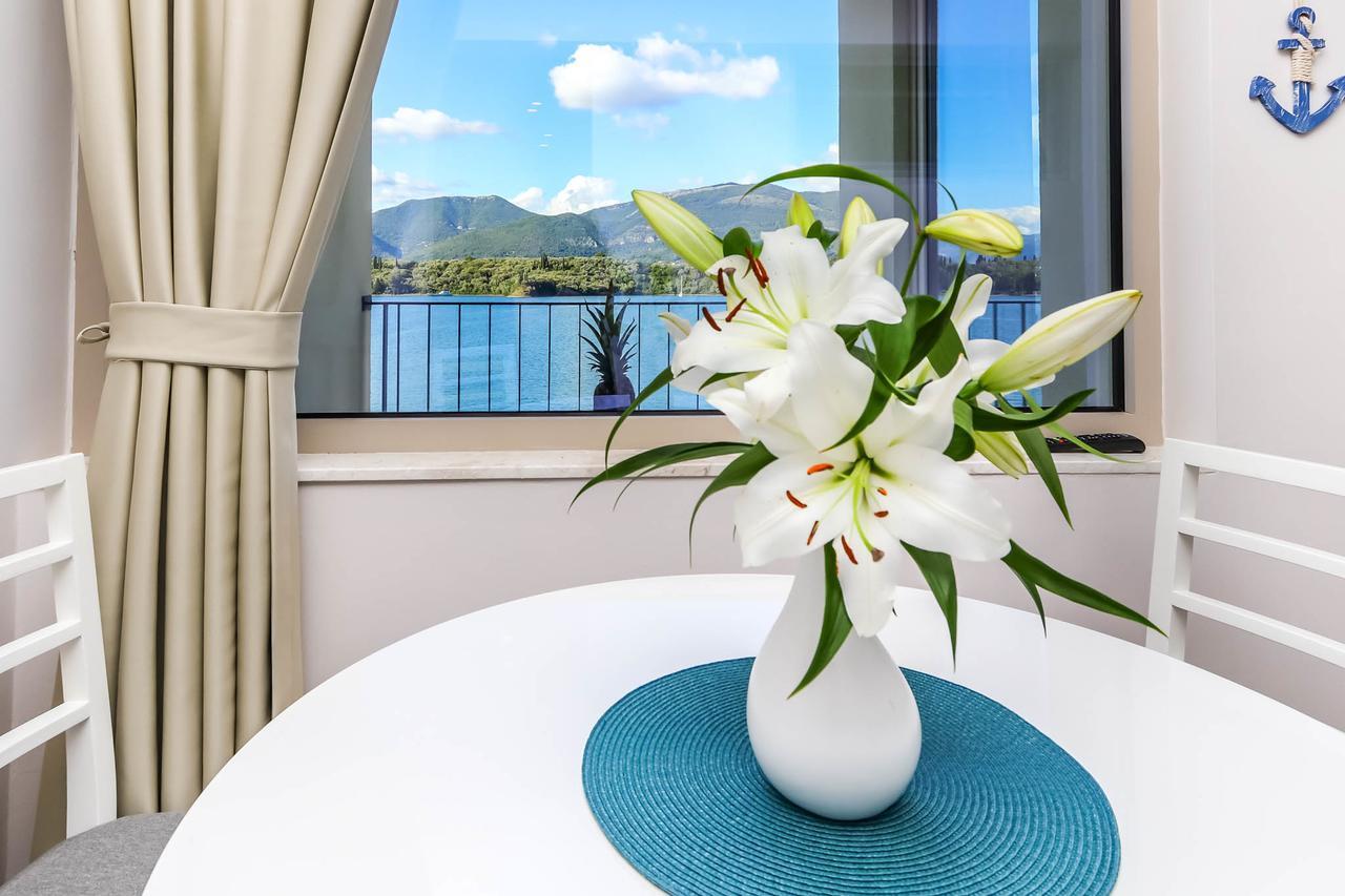Apartments Maestral Tivat Eksteriør billede
