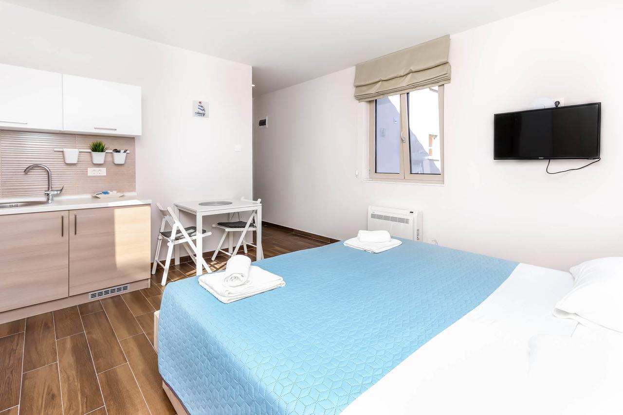 Apartments Maestral Tivat Eksteriør billede